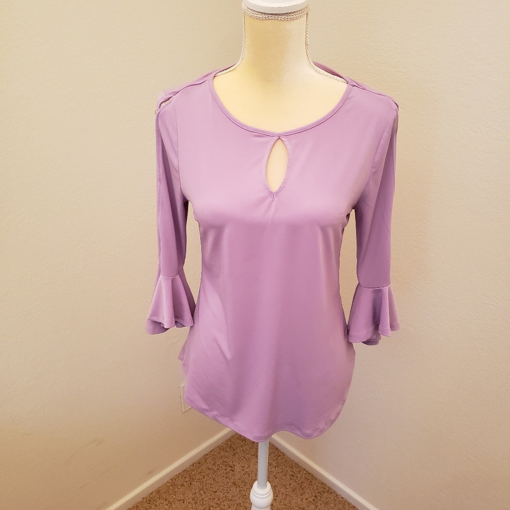 Lavender Keyhole top 3/4 Slit Bell leeves Sz S